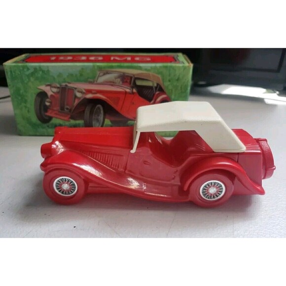 Vintage Avon "1936 MG"  5oz Wild Country After Shave bottle, Original Box - Picture 2 of 14